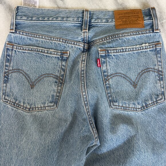 Distressed Levi's Premium Denim Jeans - Picture 7 of 10